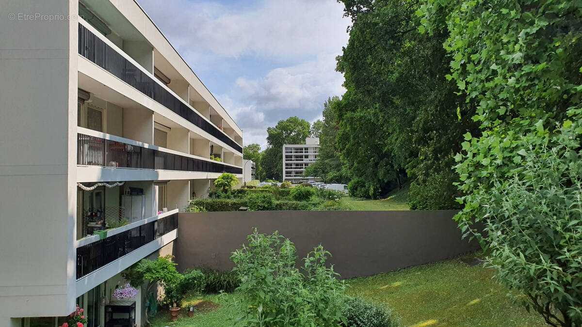 Appartement à L&#039;ETANG-LA-VILLE