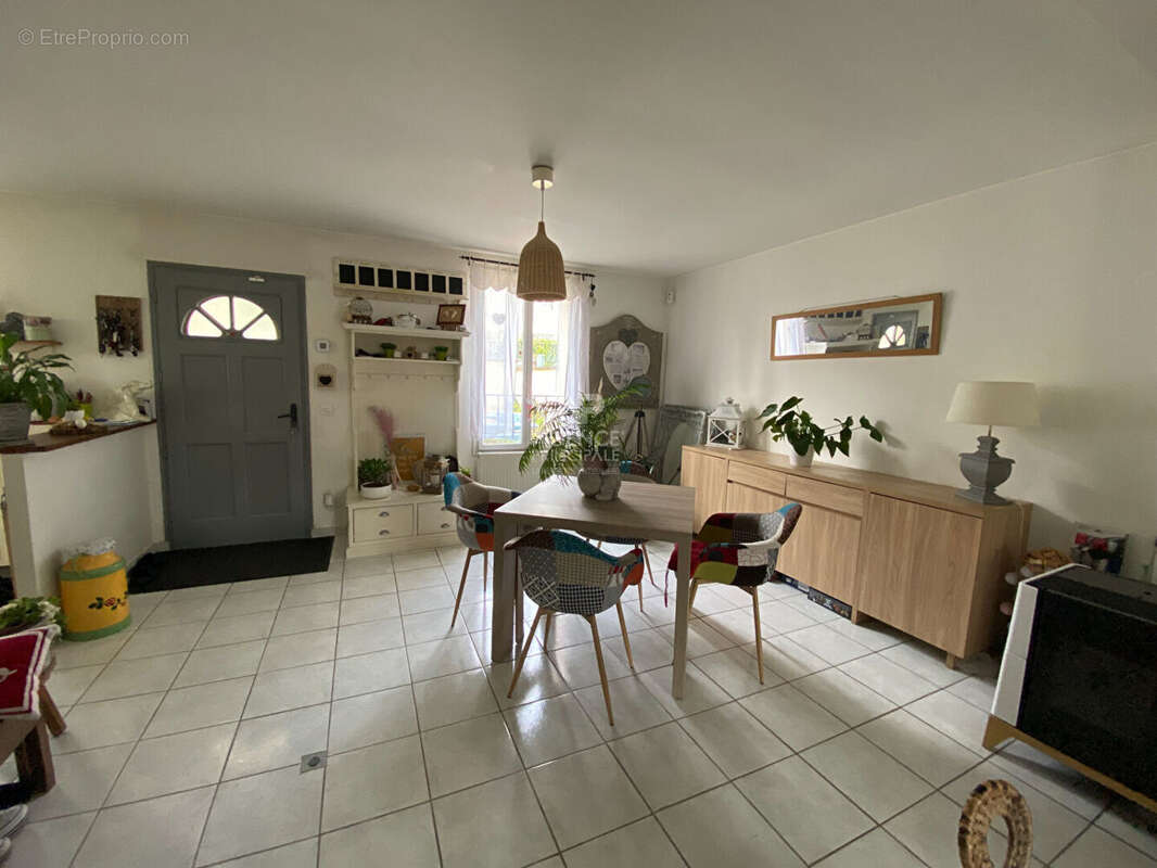 Maison à PONTOISE