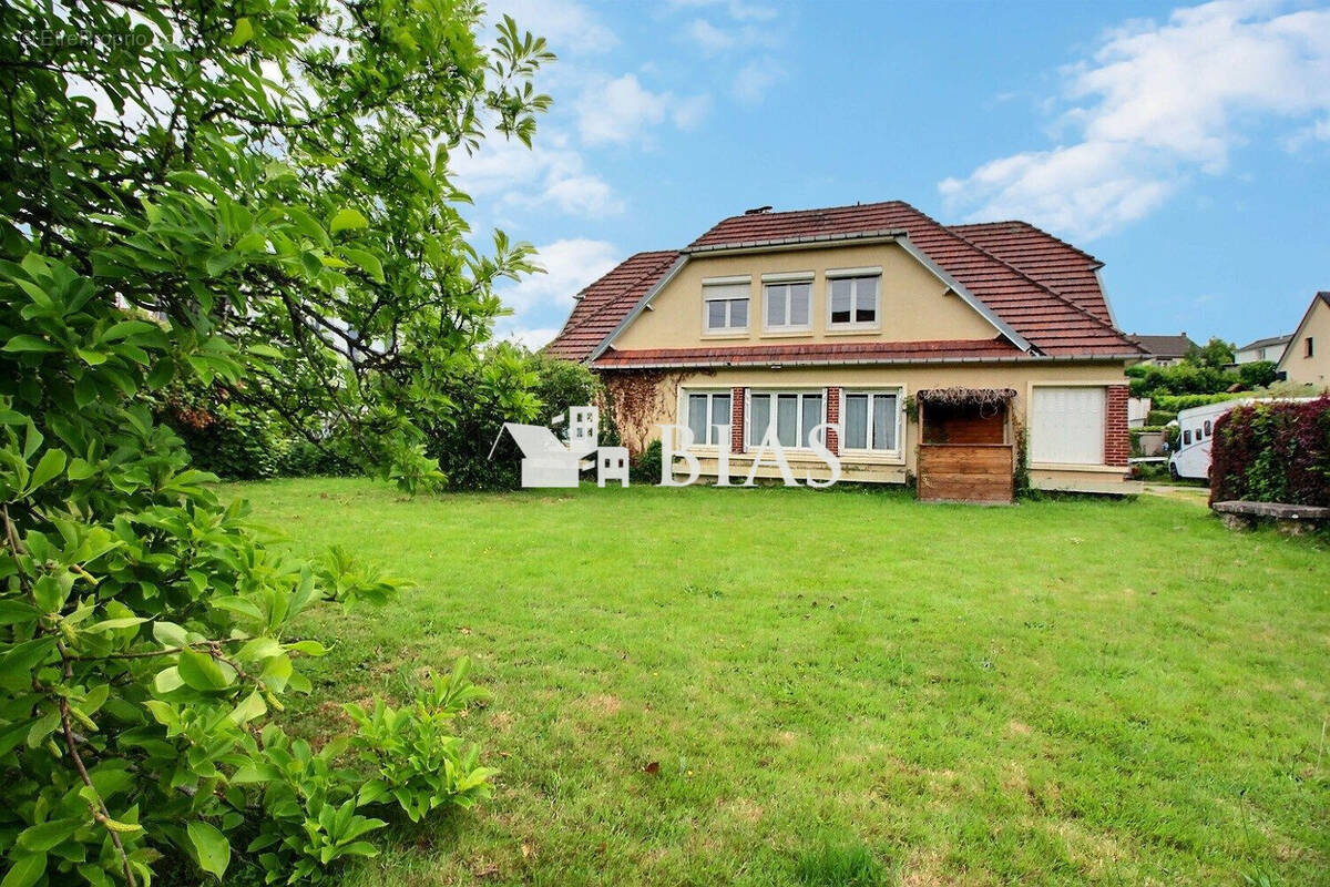 Maison à MONTVILLE