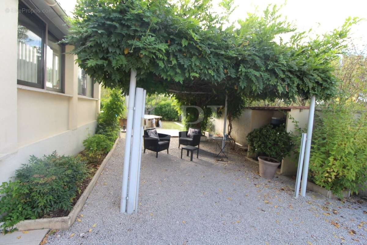 Maison à CERESTE