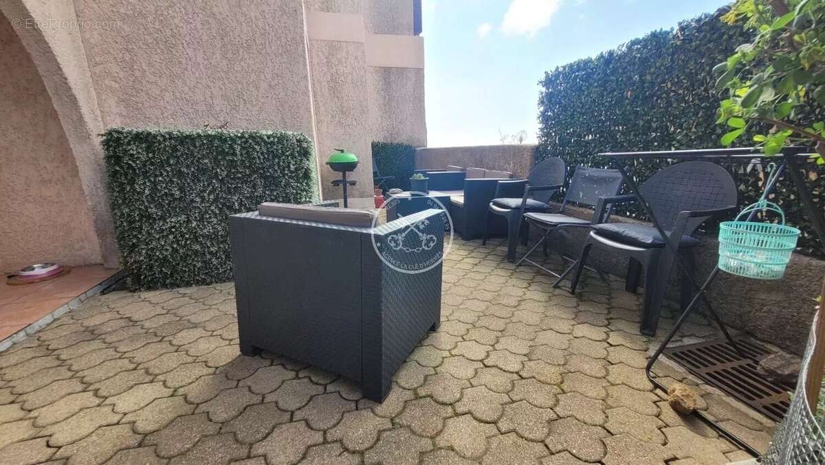 Appartement à ROQUEBRUNE-SUR-ARGENS