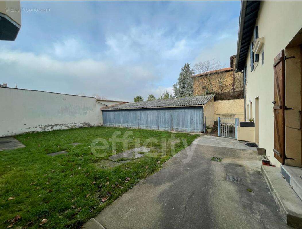 Appartement à TASSIN-LA-DEMI-LUNE