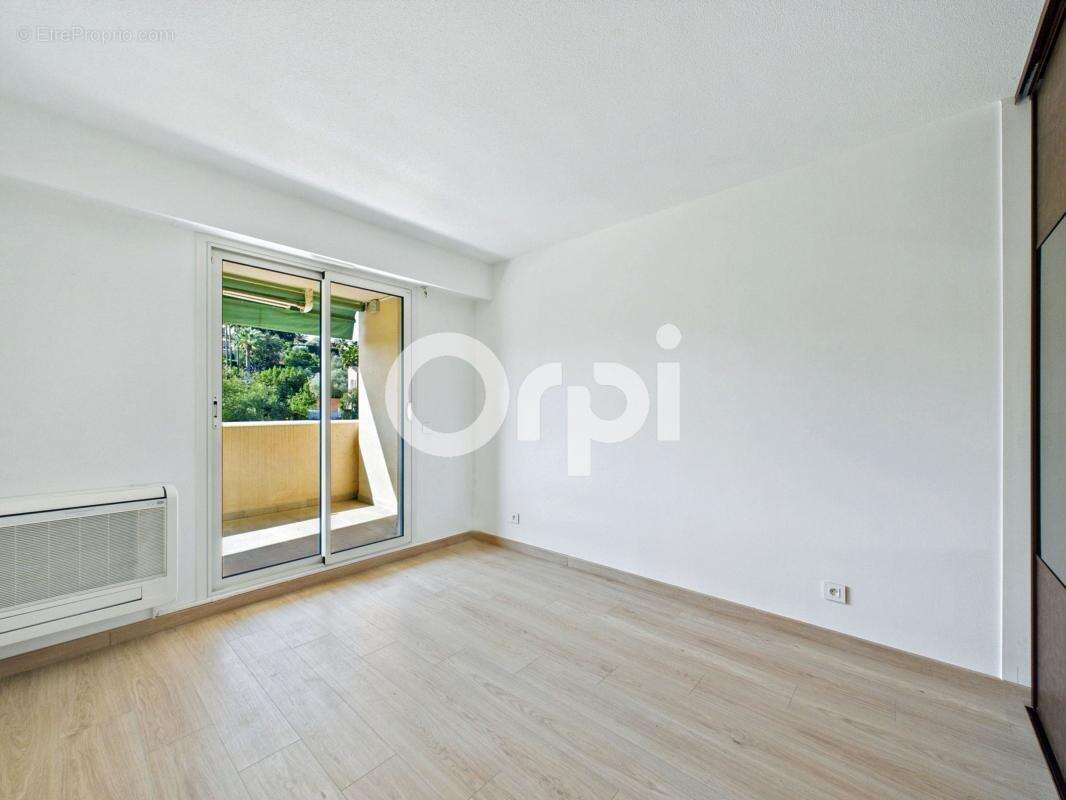 Appartement à MANDELIEU-LA-NAPOULE
