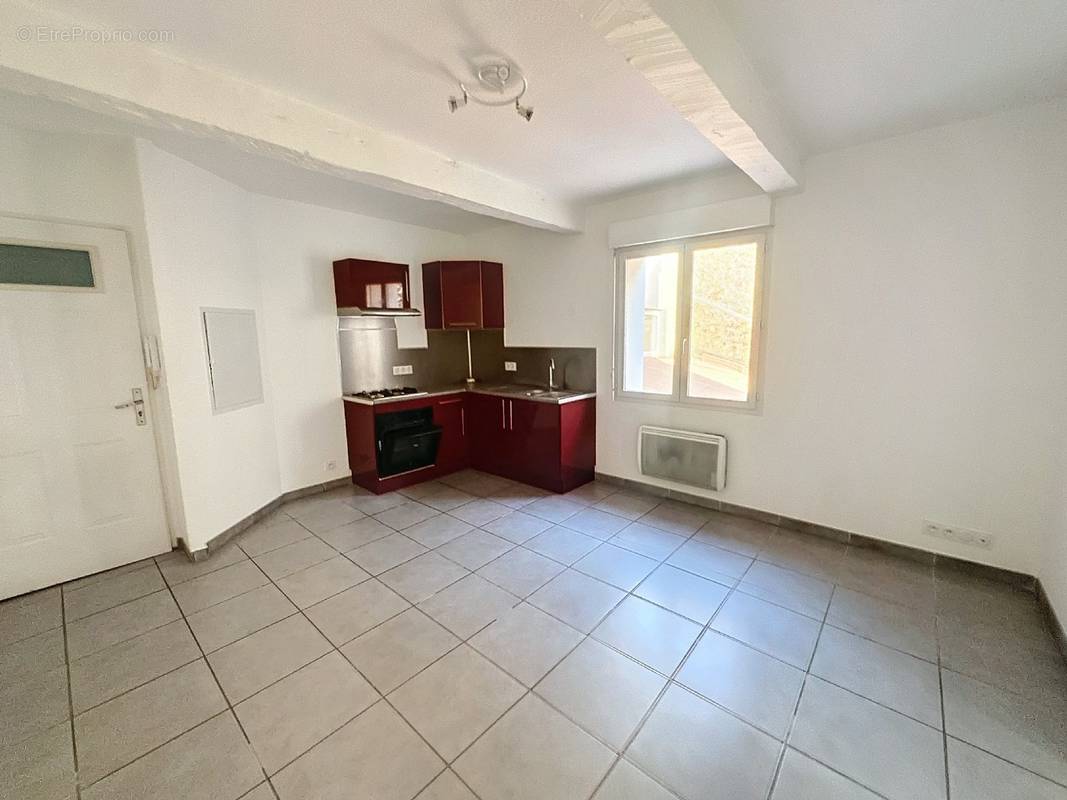 Appartement à SAINT-JEAN-LASSEILLE