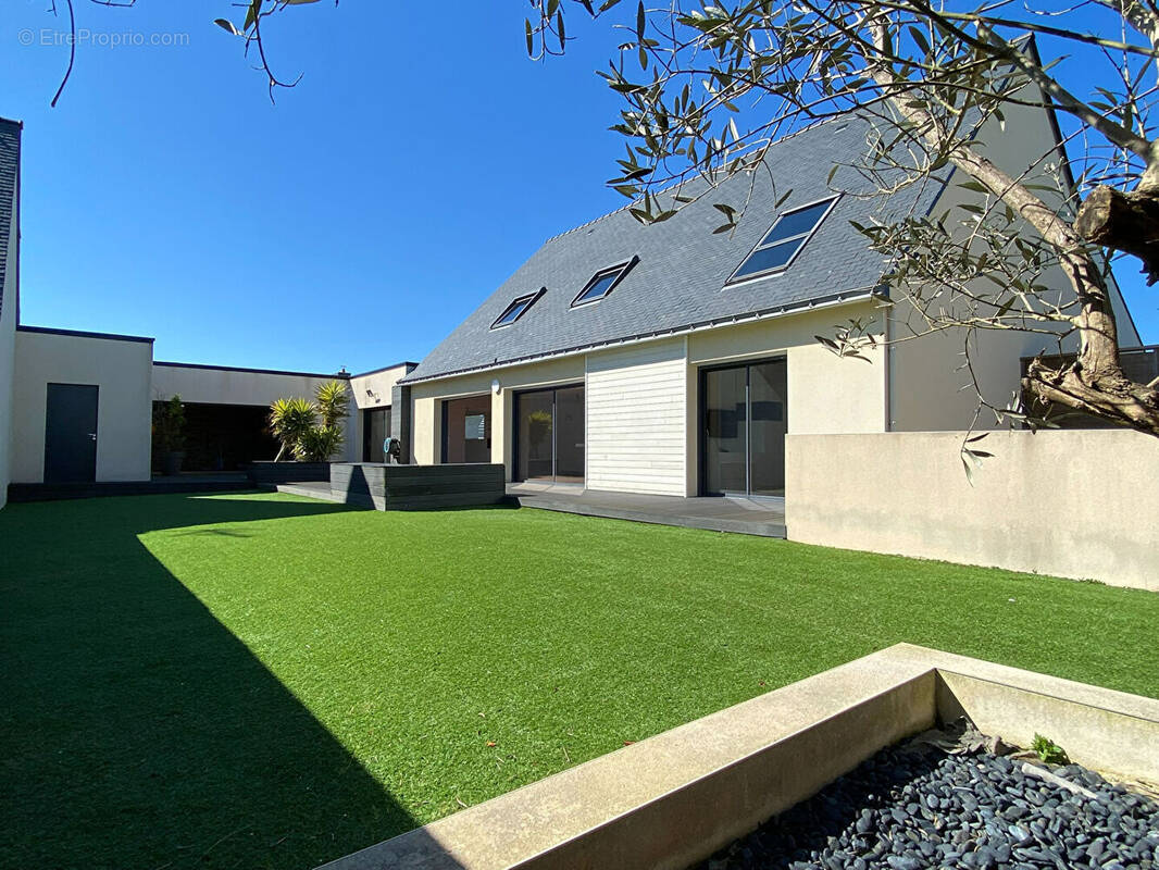 Maison à PLOUHINEC