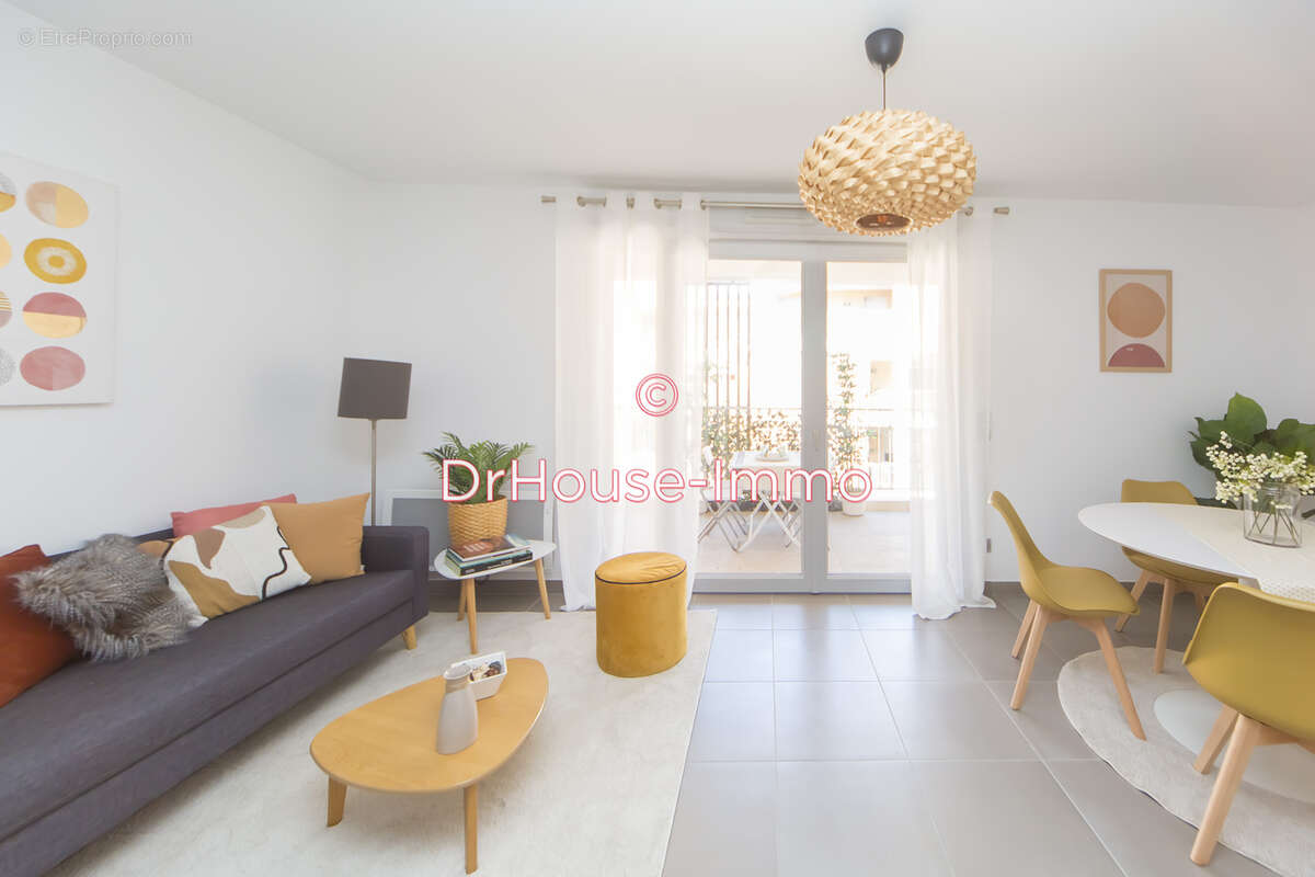 Appartement à VENELLES