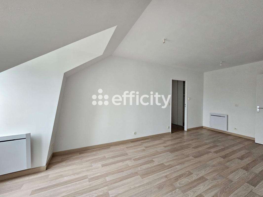 Appartement à NANTEUIL-LE-HAUDOUIN