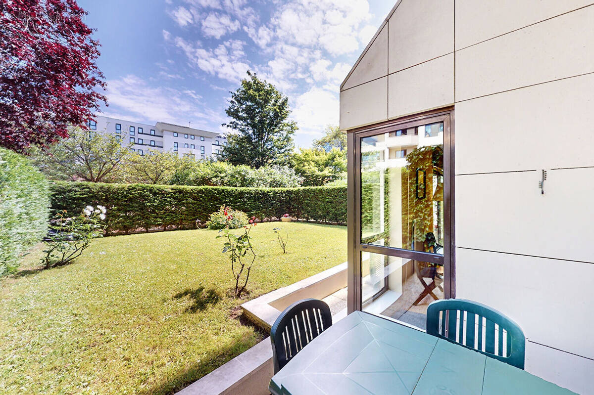 Appartement à SURESNES