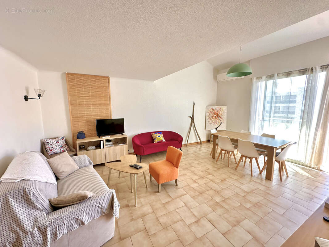 Appartement à MAUGUIO