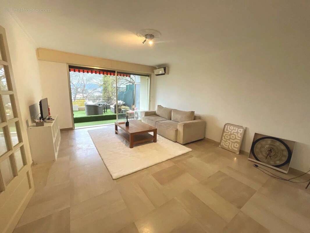 Appartement à LE CANNET