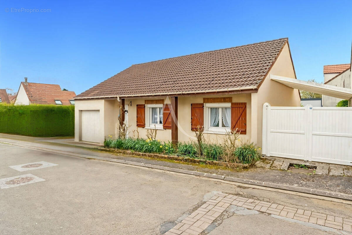 Maison à VAUREAL