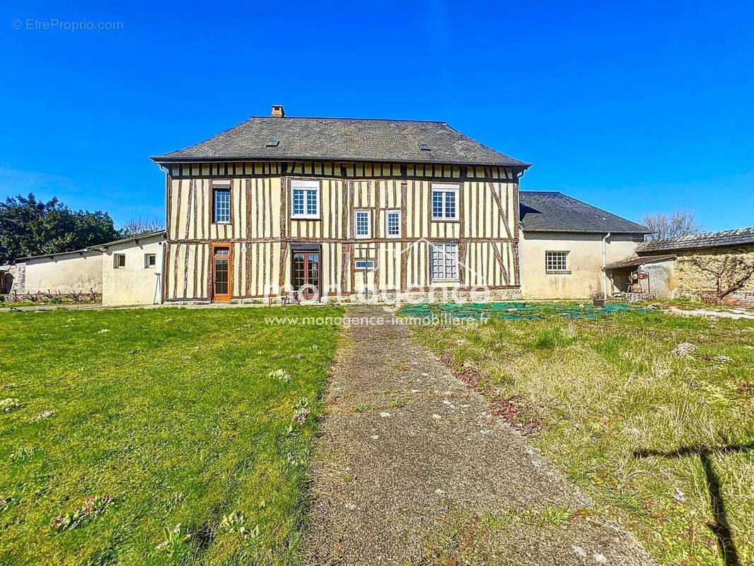 Maison à VIEUX-MANOIR
