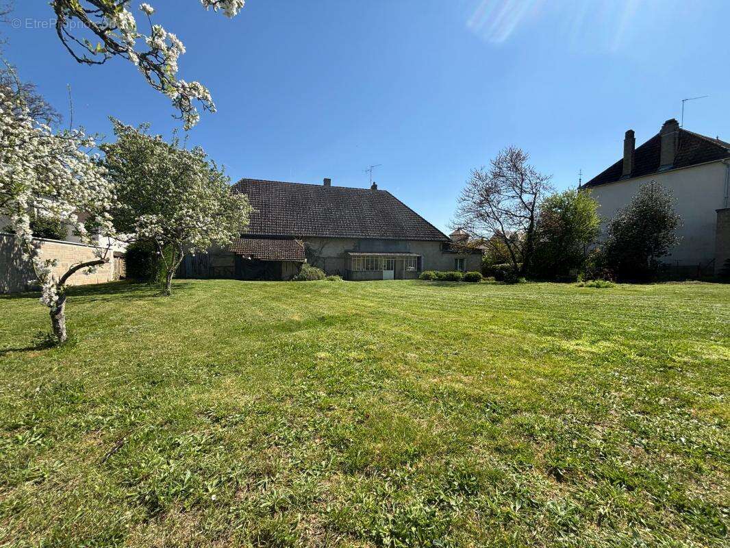 Maison à ATHEE