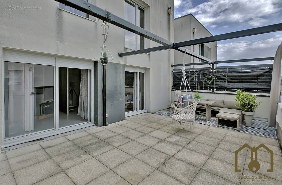 Appartement à VAULX-EN-VELIN