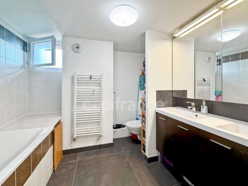 Appartement à PREVESSIN-MOENS