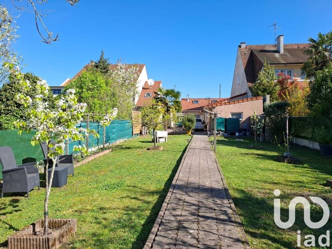 Photo 1 - Maison à MORANGIS