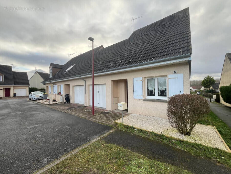 Maison à SAINT-MARTIN-LONGUEAU