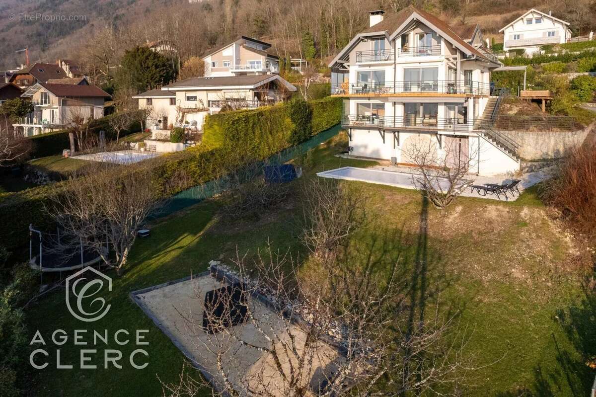 Maison à VEYRIER-DU-LAC