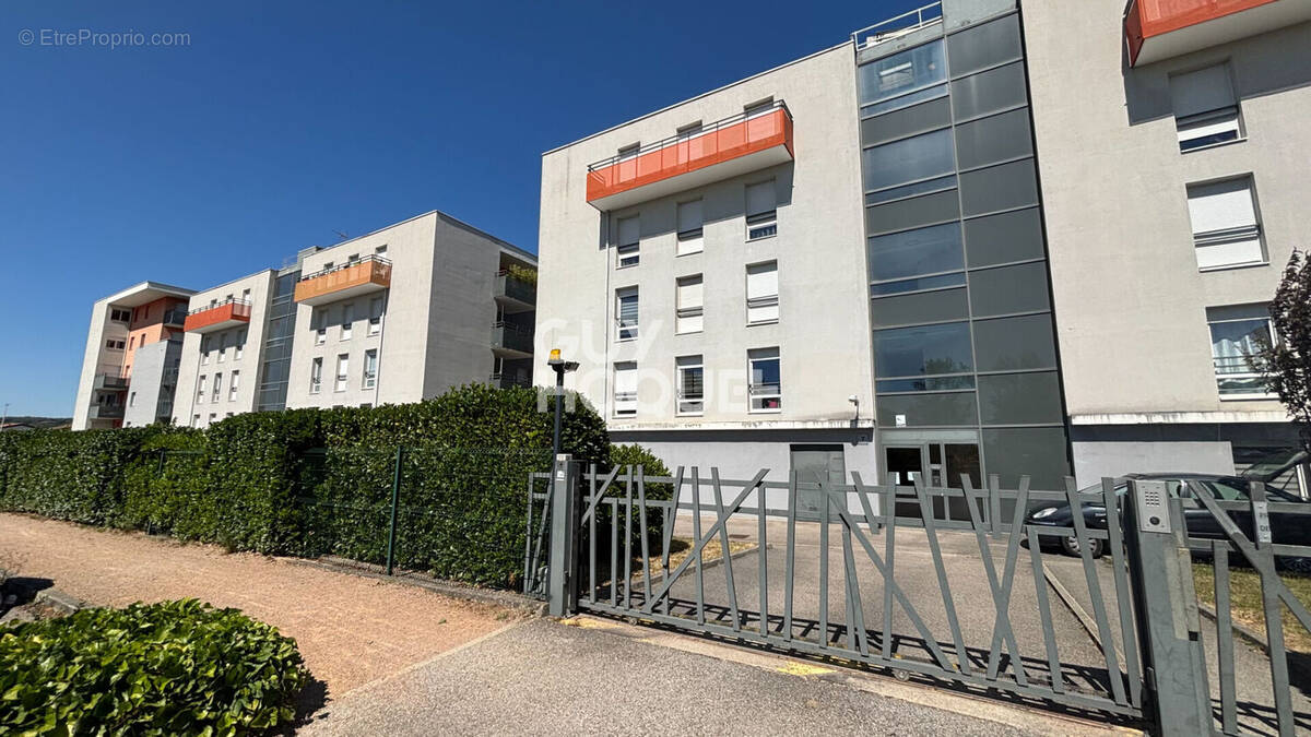 Appartement à L&#039;ISLE-D&#039;ABEAU