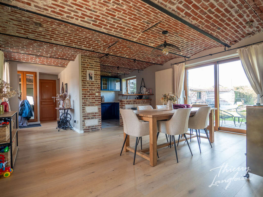 Maison à SAINGHIN-EN-MELANTOIS