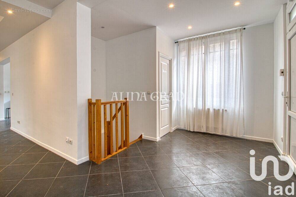 Photo 1 - Appartement à SAINT-GRATIEN