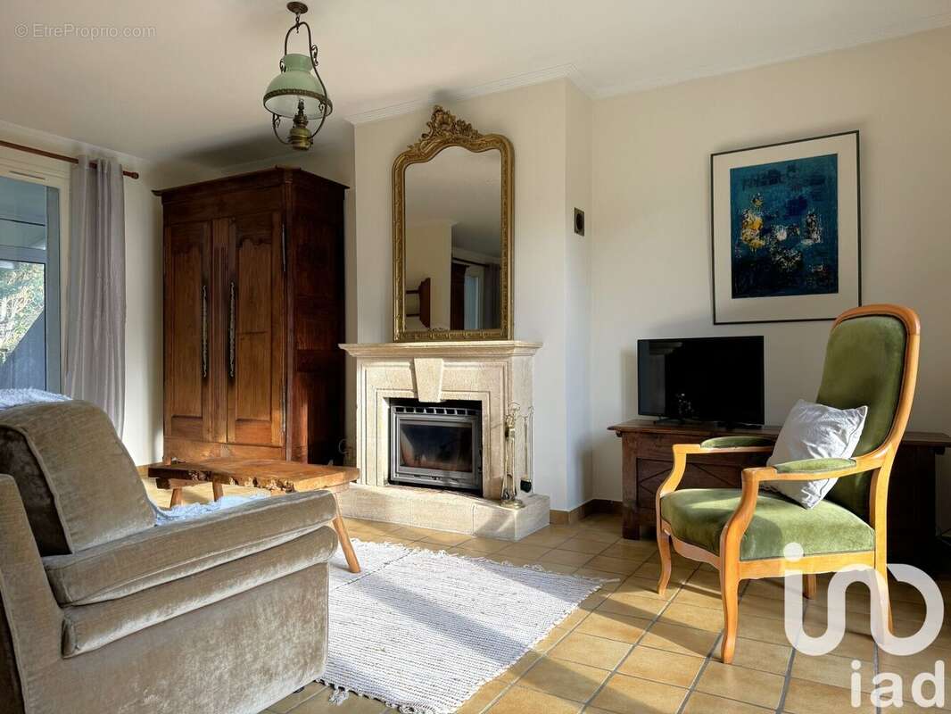 Photo 4 - Maison à LA CELLE-SAINT-CLOUD