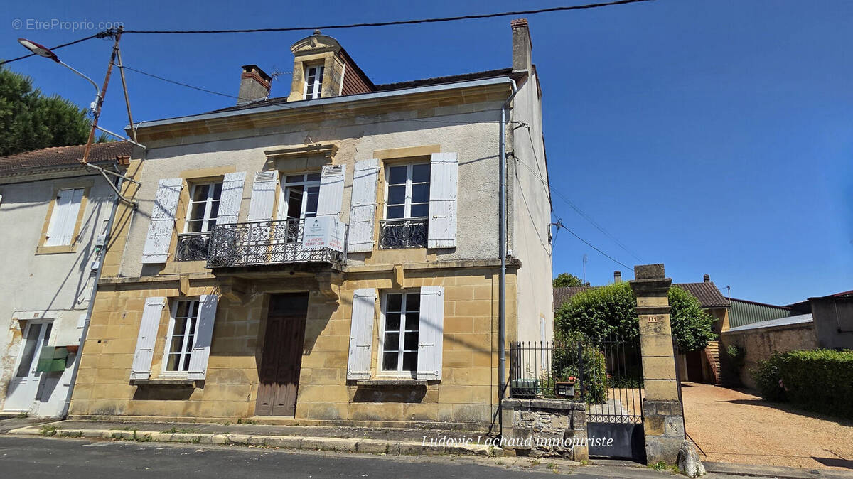 Maison à EXCIDEUIL