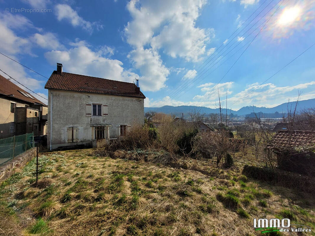 Maison à LE THILLOT