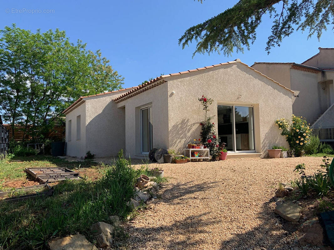 Maison à POURRIERES