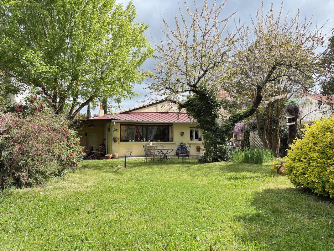 Maison à FROUZINS