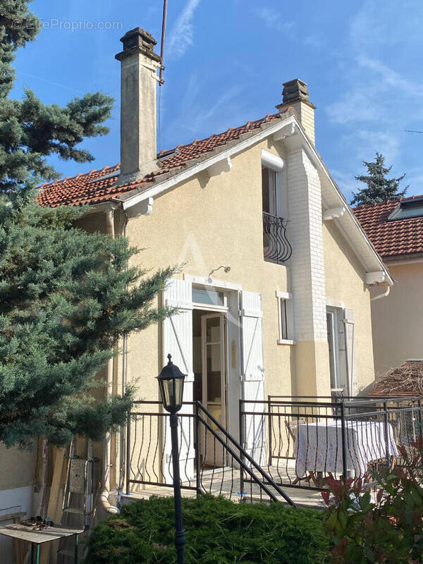 Maison à SAINT-GRATIEN