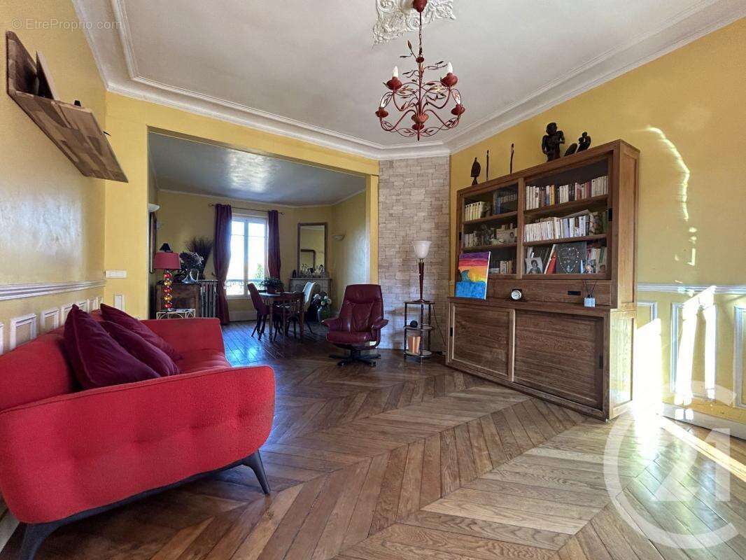 Maison à VERNEUIL-EN-HALATTE