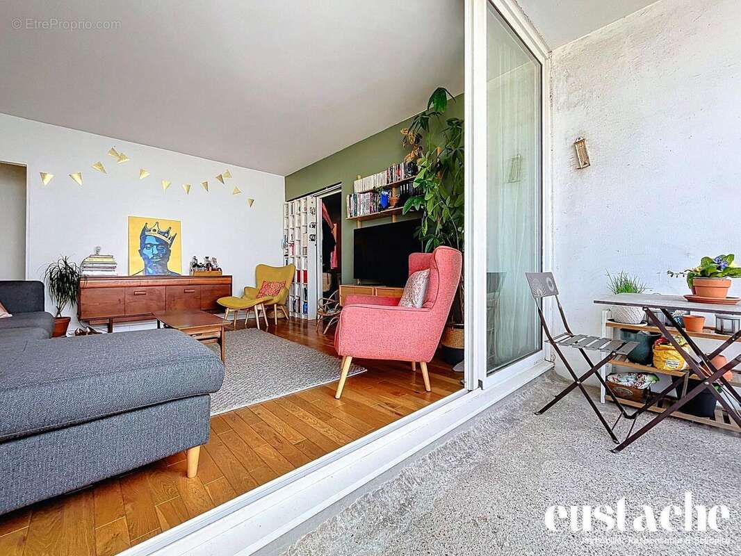 Appartement à PARIS-19E