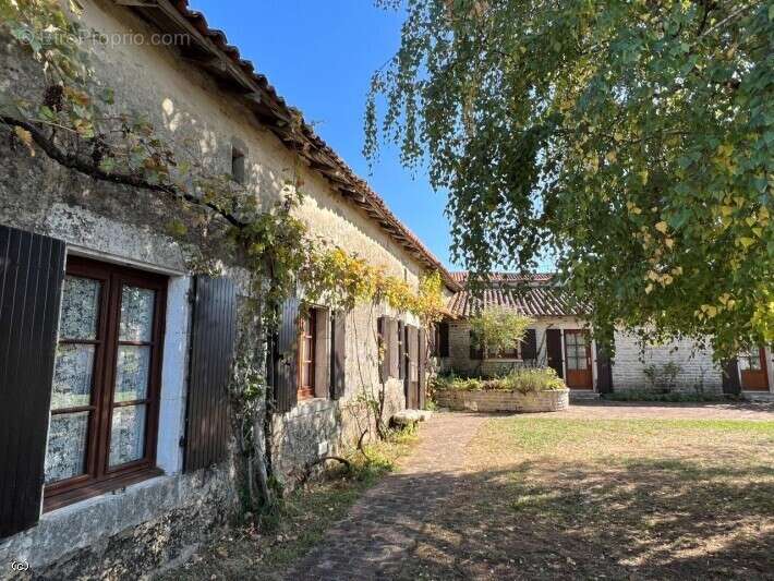 Maison à CIVRAY