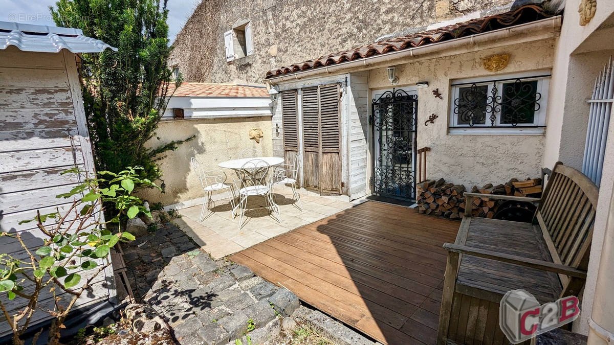 Maison à PORTETS