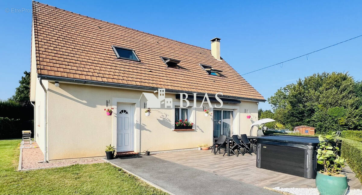 Maison à BERNAY