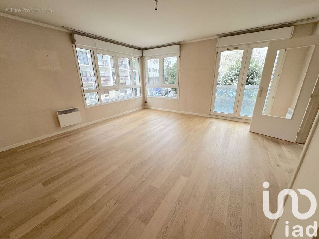 Photo 2 - Appartement à PARIS-19E