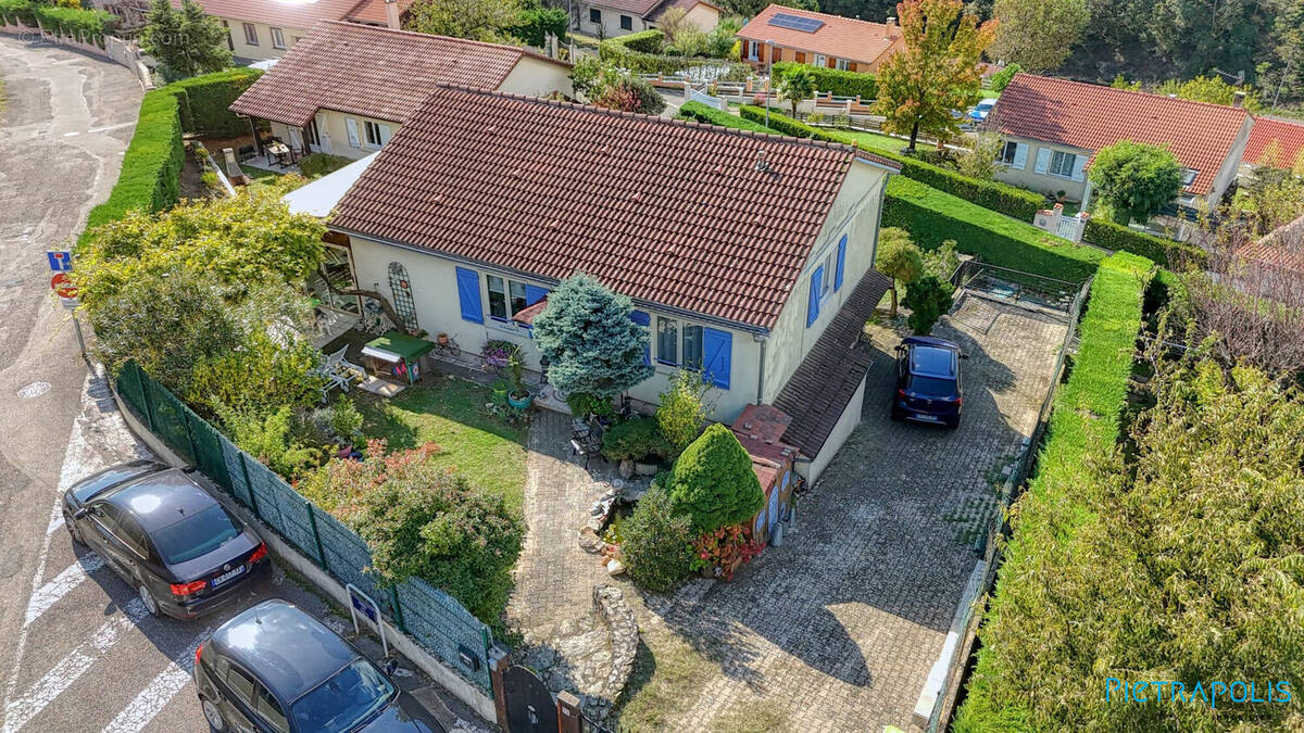 Façade côté est - Maison à CHASSE-SUR-RHONE