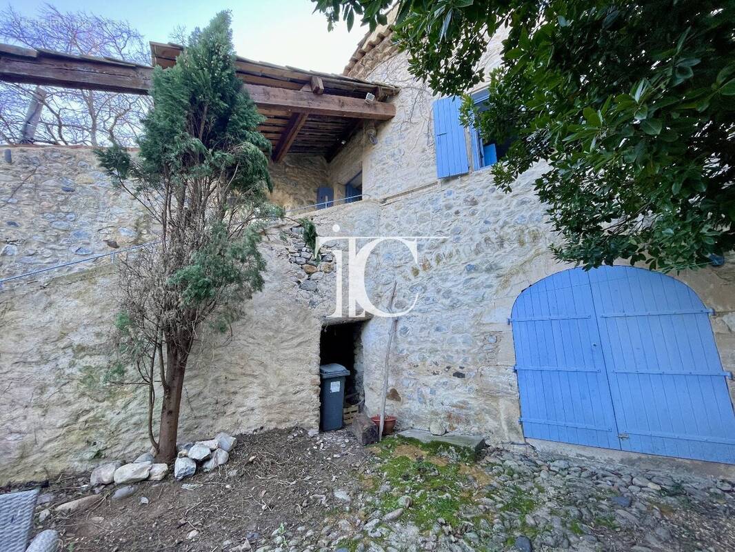 Maison à SALAVAS