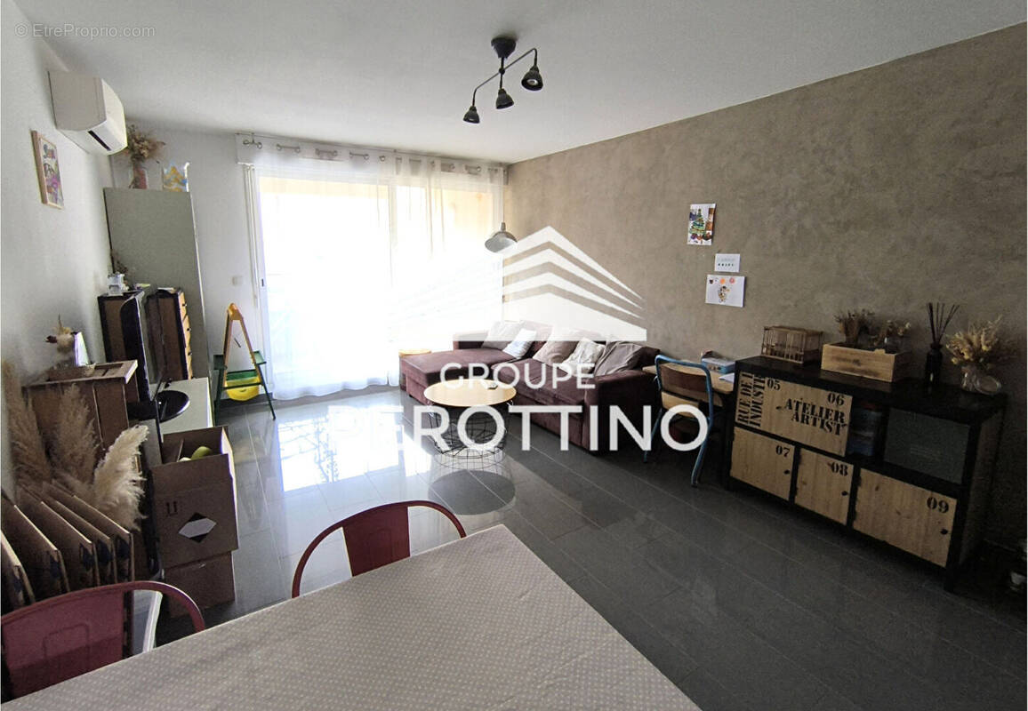 Appartement à LA DESTROUSSE