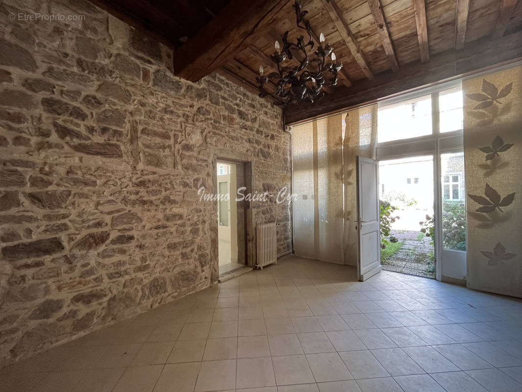 Appartement à CHASSELAY