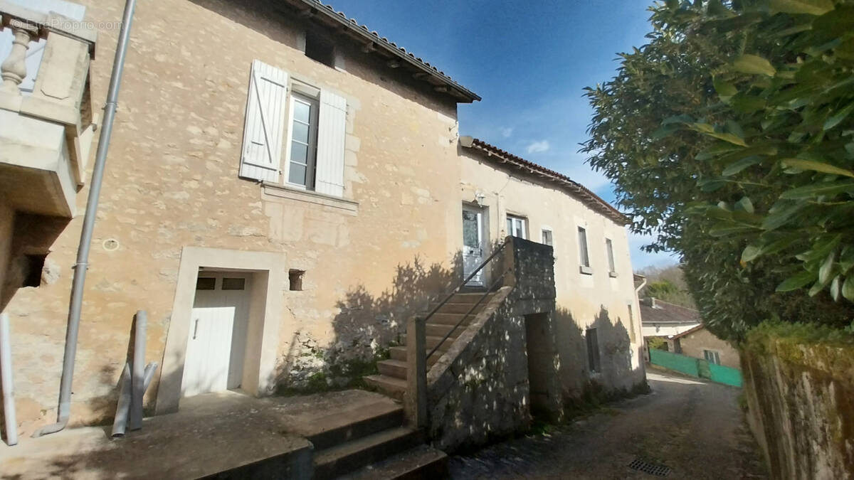 Maison à CHANCELADE