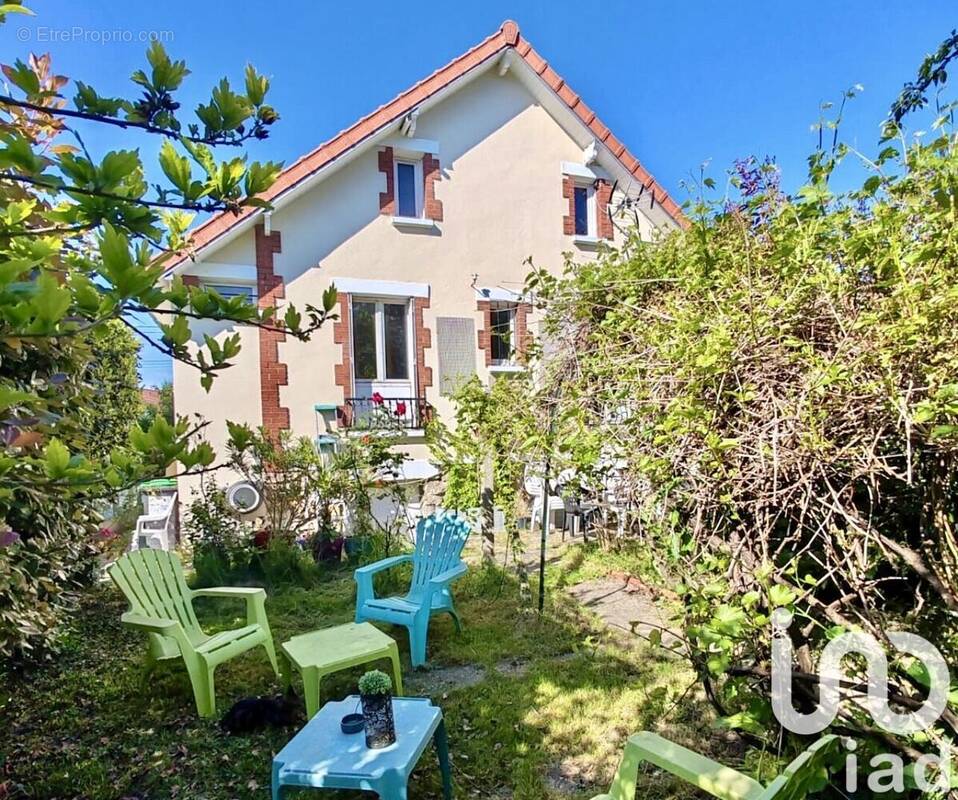 Photo 1 - Maison à SAINTE-GENEVIEVE-DES-BOIS