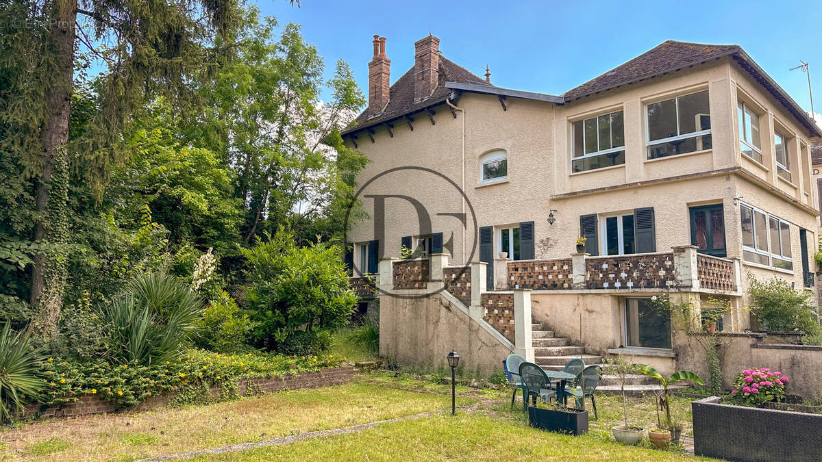 Maison à BOURRON-MARLOTTE