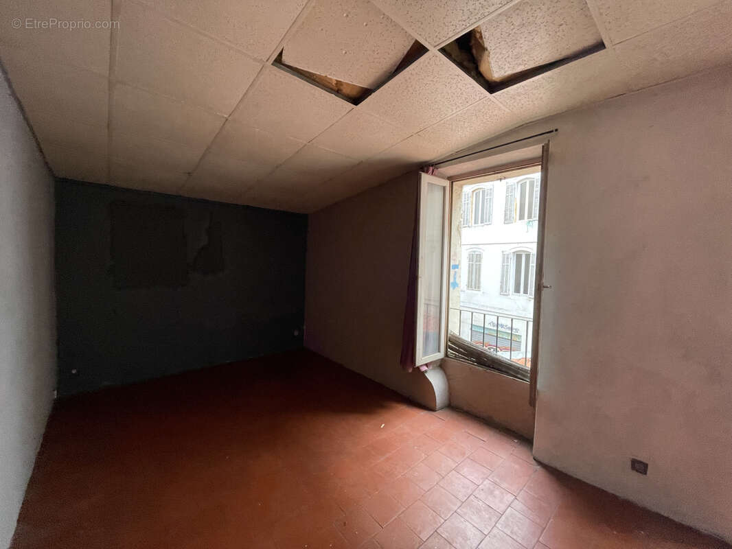 Appartement à MARSEILLE-2E