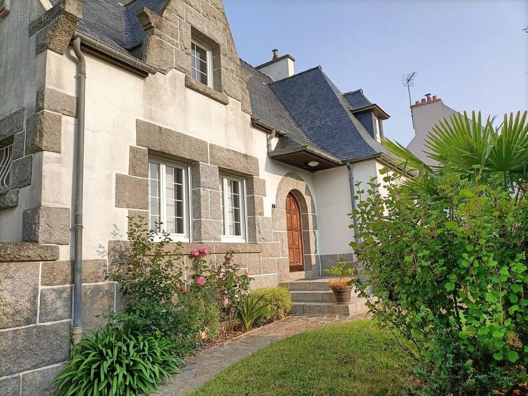 Maison à LANVALLAY