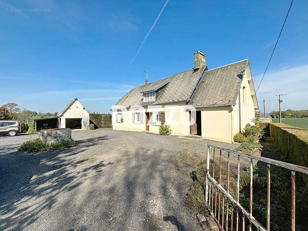Maison à LANDELLES-ET-COUPIGNY