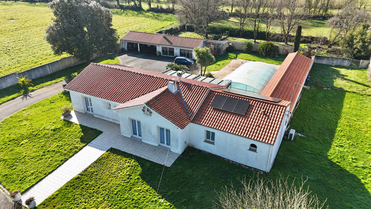Maison à AIZENAY