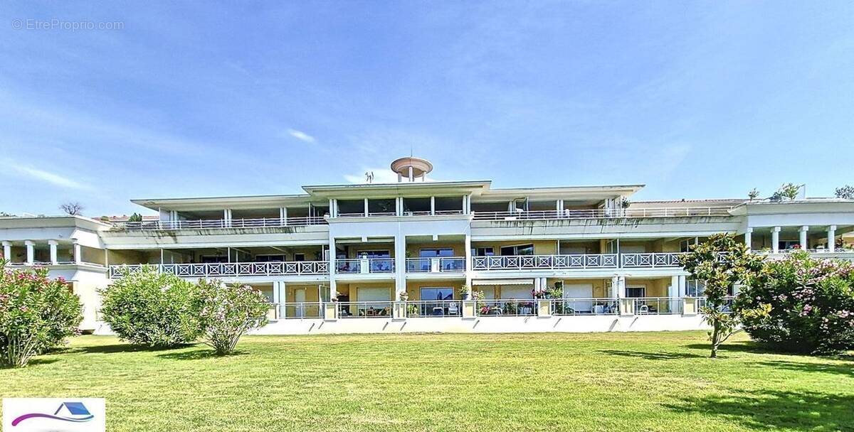 Appartement à MANDELIEU-LA-NAPOULE