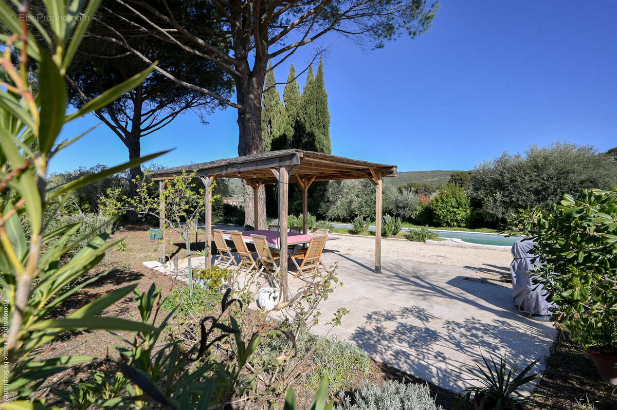 Maison à LE CASTELLET